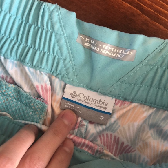 Columbia PFG Shorts - Picture 4 of 4